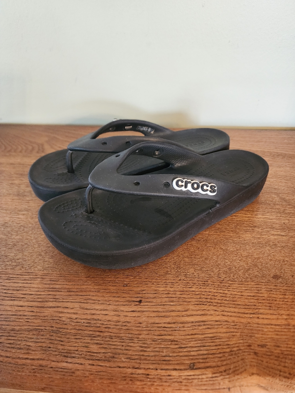 Crocs Classic Platform Thongs Womens Sz 8
